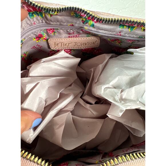 New Betsey Johnson Coco‎ Crossbody Pink Quilted Swag Bag and Floral Pouch Purse - Picture 6 of 6